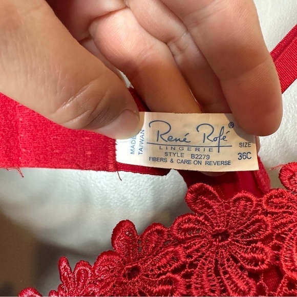 Vintage Rene Role red floral lace bra - Picture 5 of 10